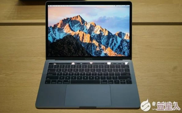 丰满50macbookpro高清：新款MacBookPro发布，性能与设计双重升级引发热议