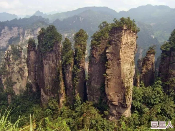 震惊！又大又白又有弹性的两座大山竟然在短时间内出现，让科学家们深感意外与困惑！