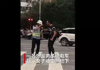 洋巨茎大战中国女留学生：一场跨国文化冲突引发的惊人事件，背后真相令人震惊！