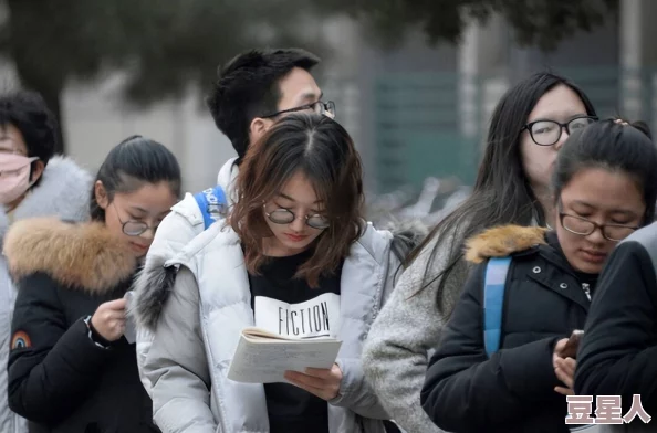 考研成绩查询几家欢喜几家愁，有人欢呼有人落寞，查分时刻心态最重要